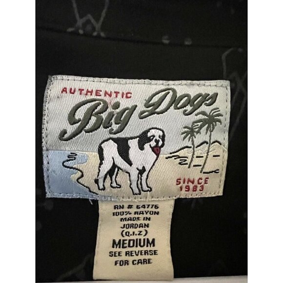 Big Dogs Black Hawaiian Button Up Camp Shirt Medium Cocktails Pocket Tropical - Picture 5 of 6